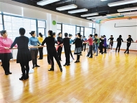 《西安日报》：桃园路街道第一中心社区老年教育学习班开课啦